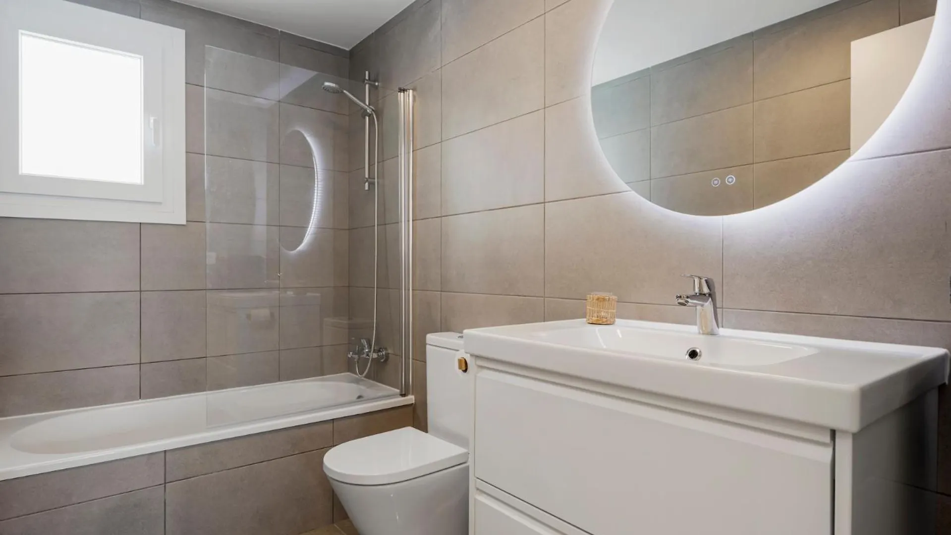 Casa Los Vecinos - Luxury Rooftop Penthouse Estepona Apartment