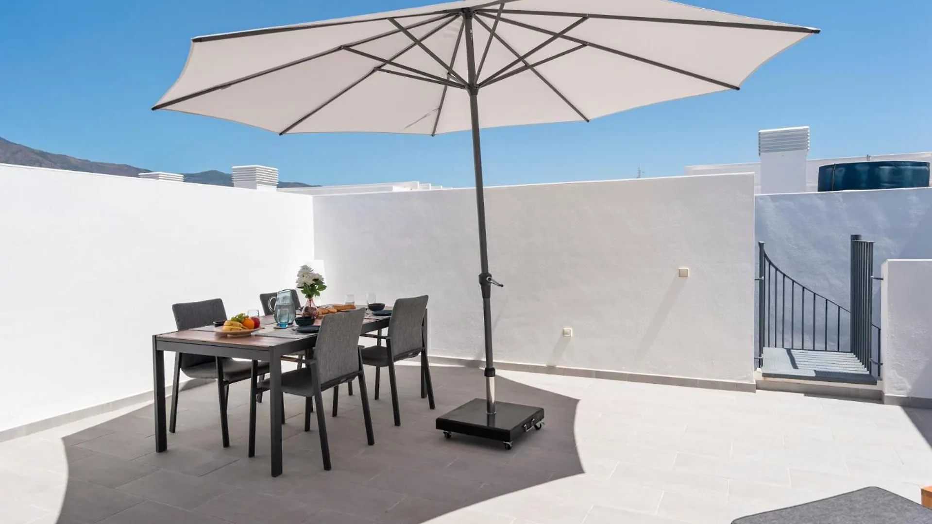 Apartment Casa Los Vecinos - Luxury Rooftop Penthouse Estepona Spain