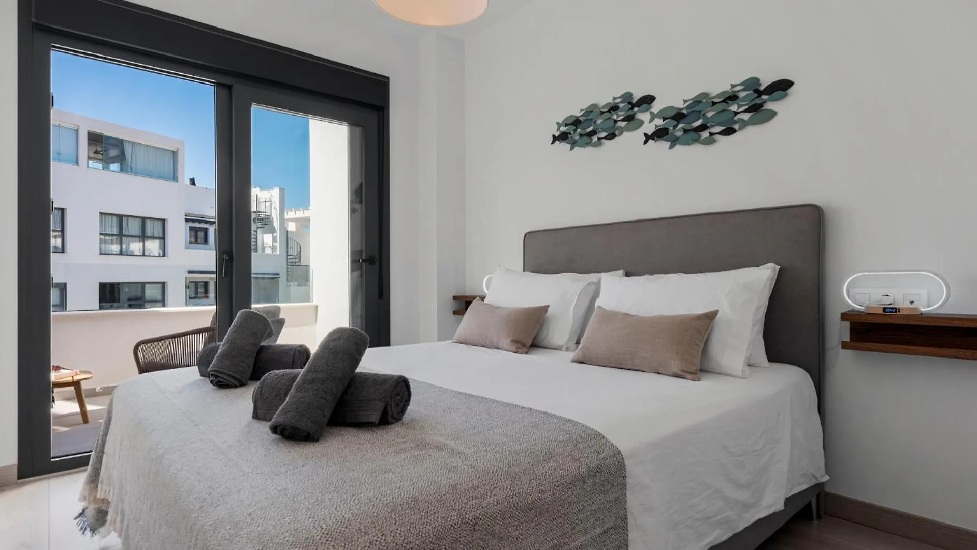 Casa Los Vecinos - Luxury Rooftop Penthouse Estepona